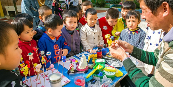 有关民间艺术融入幼儿园课程的几点思考